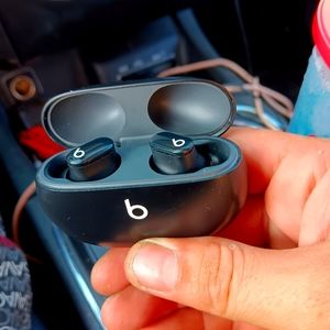 Dre beats ear buds all black with white Bs